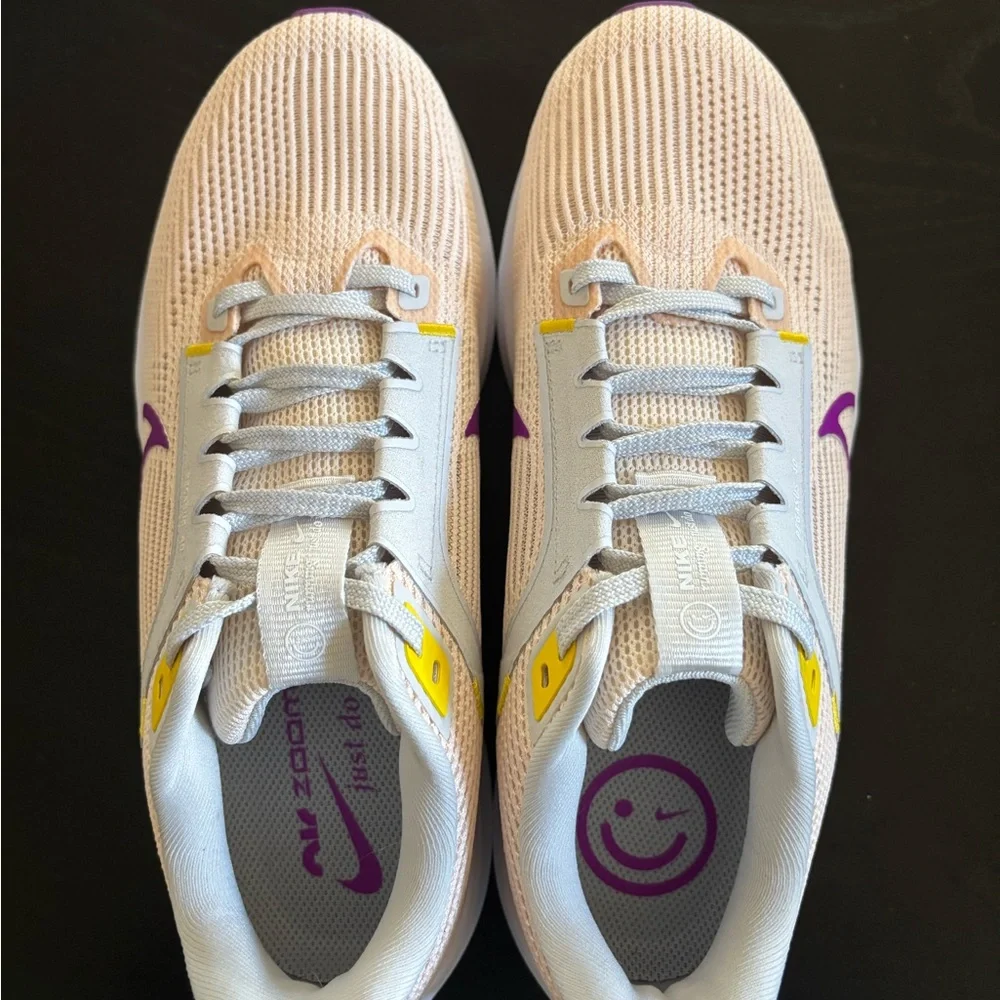 Nike Womens Pegasus 40 Running Shoes - Picture 2 of 5